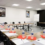 Brit Confort Centre Hotel 3*