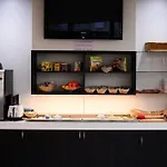 Brit Confort Centre Hotel 3*