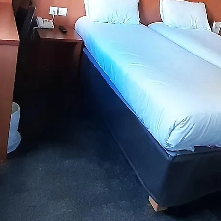 Hotel Brit Confort Centre 3*