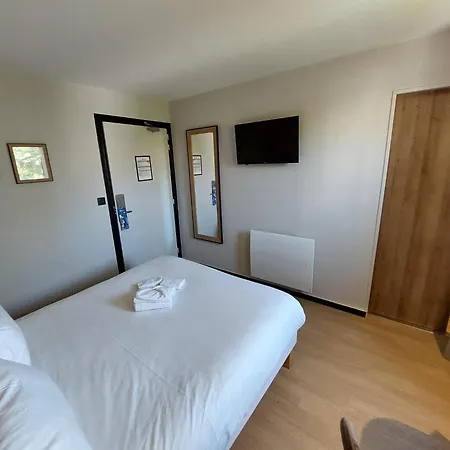 Brit Confort Centre Hotel 2*