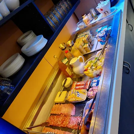 Brit Confort Centre Hotel