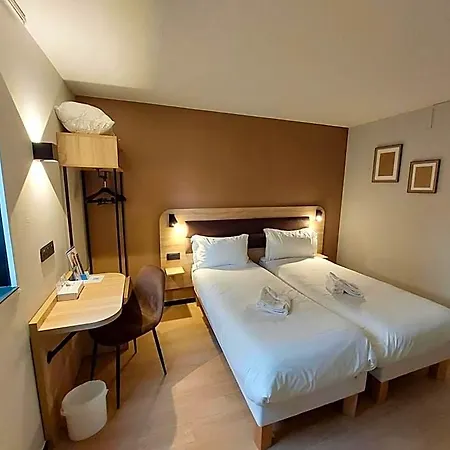 Brit Confort Centre Hotel