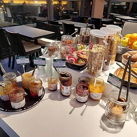 Hotel Brit Confort Centre 3*