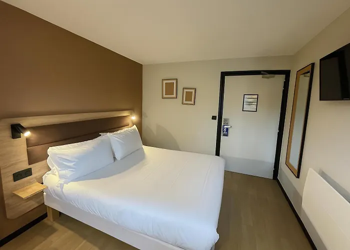 Otel Brit Confort Centre 2*