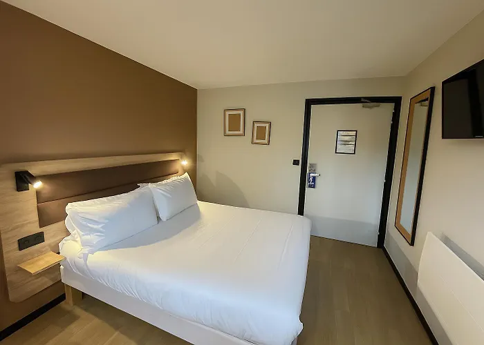 Brit Confort Centre Hotel